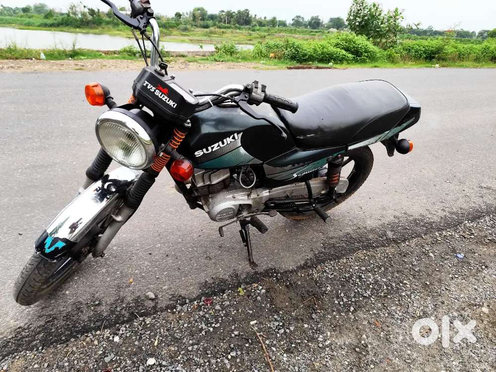 Suzuki samurai green colour