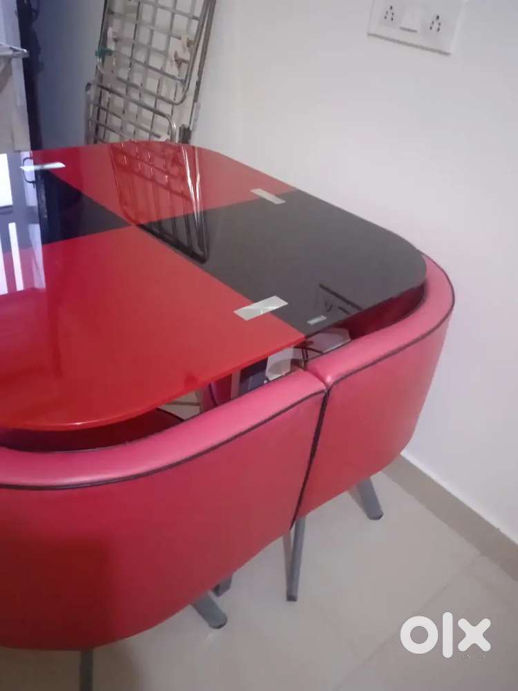 Tempered glass Dining table