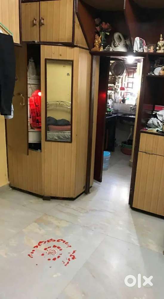 Room Rent Near Century bazar worli