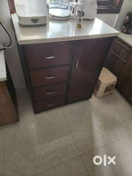 Storage cabinet