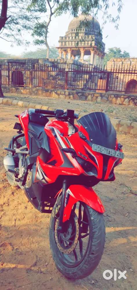 Well maintained// no challans //one hand bike //first owner