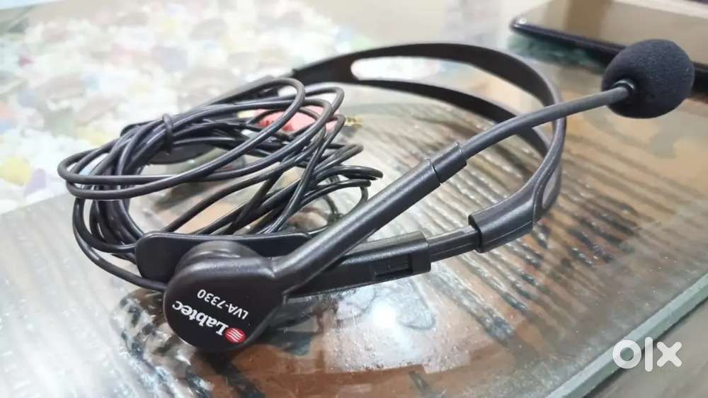 2 month old Headrest MIc, condition ok