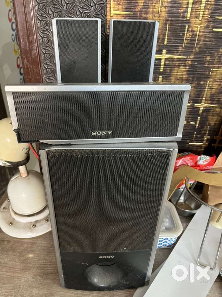 Speakers that can be attached with any electronics