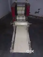 Momos belne wali machine