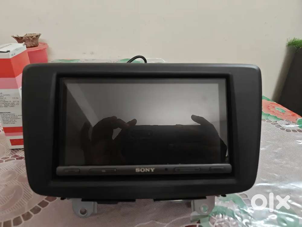 Sony XAV AX 5000 car media set