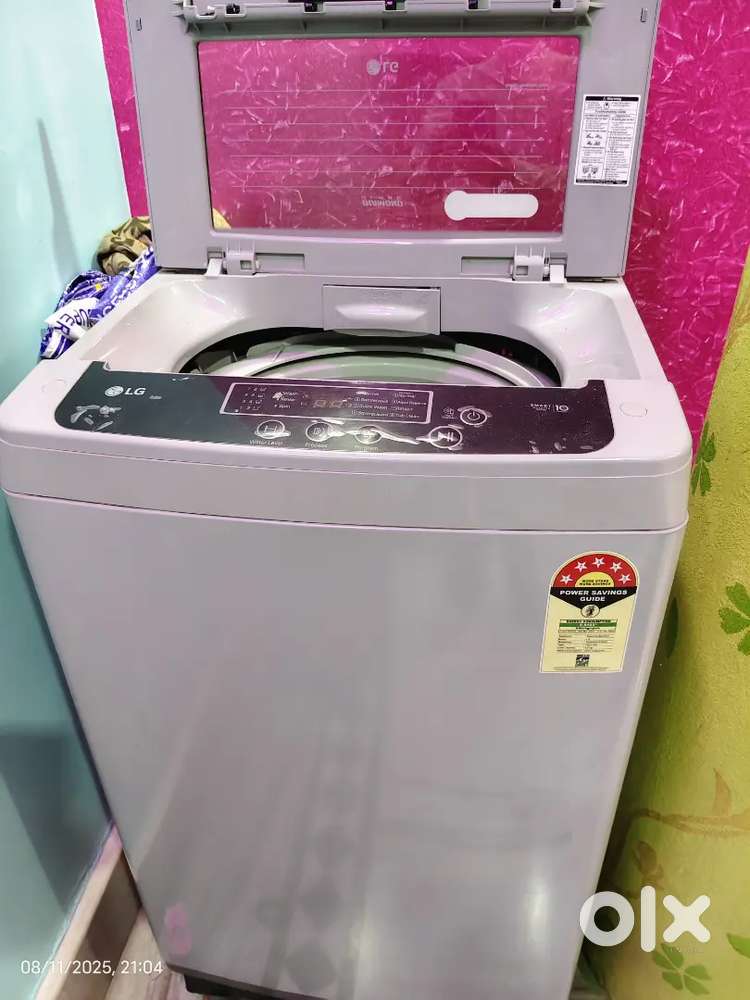 1 year old LG fully automatic washing machine