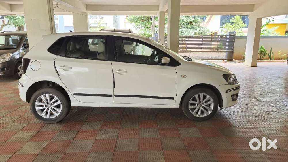 VW POLO HIGHLINE CNG PETROL MH02