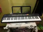 YAMAHA psr-52 portable keyboard with 61 keys
