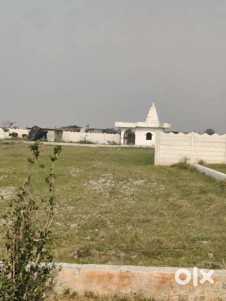 Gated Plot for sales in jewar international airport
