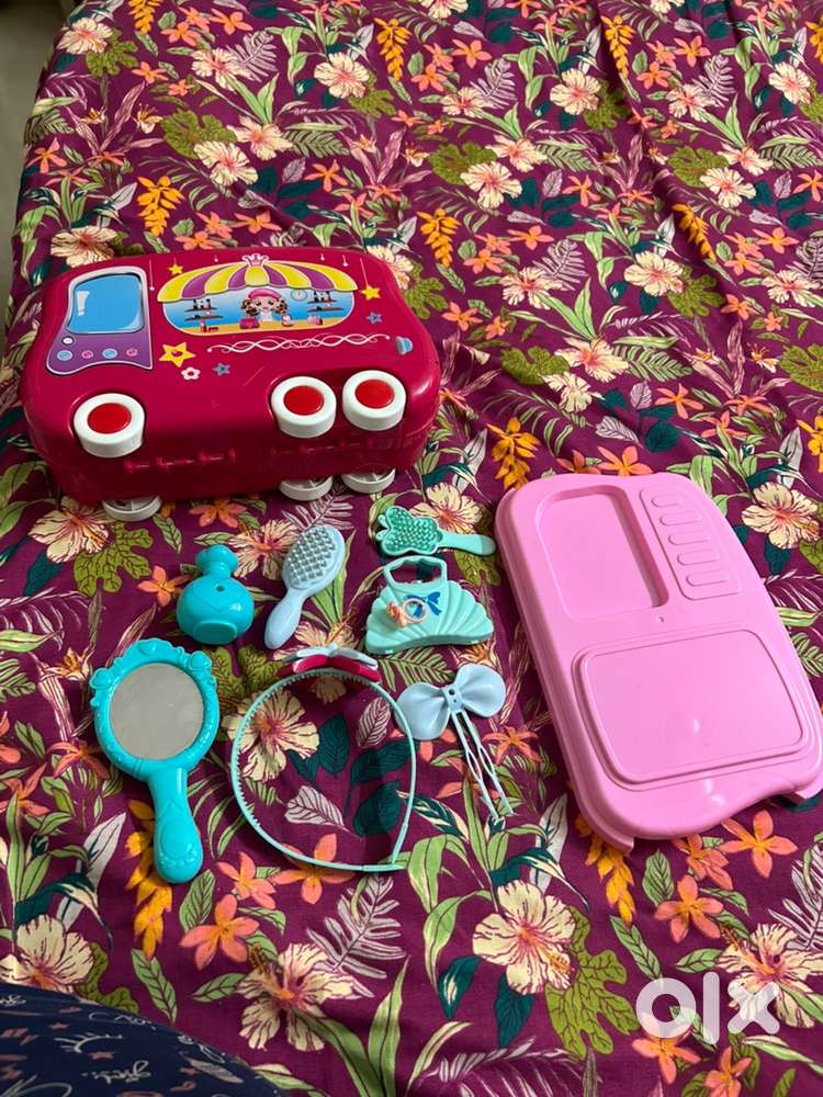 Toy make-up kit set for girls