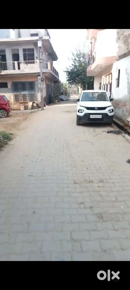 Plot for sale 30 × 32 =106 Gaj