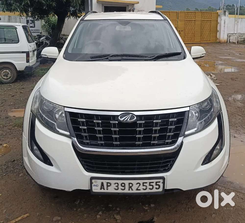 Mahindra XUV500 2019