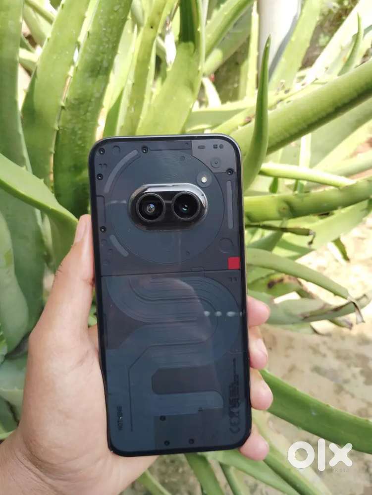 URGENT SELL ( NOTHING 2A 8/128 ) 5 month warranty left