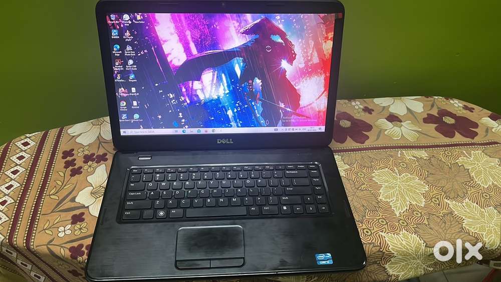 DELL INSPIRON 3520(Negotiable)