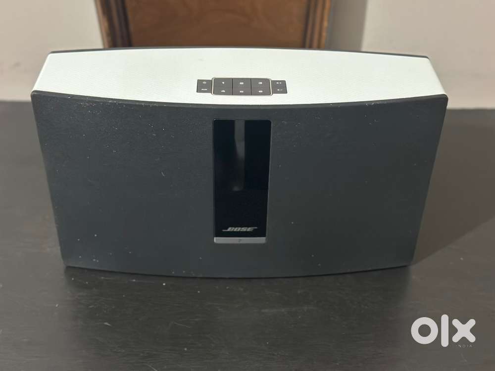 BOSE SOUNDTOUCH 30 with box & remote rere used excellent condition