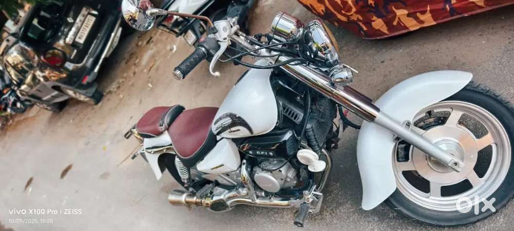 Hyosung Aquila GV250 