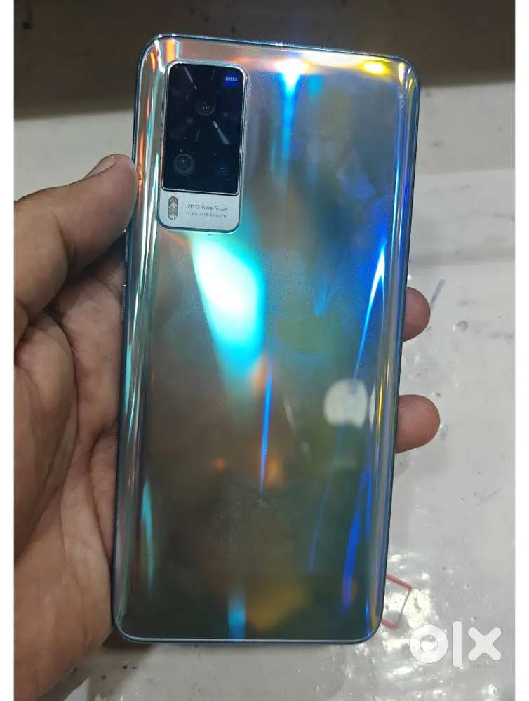 Vivo X60 5G 12gb/256gb in a mint condition with bill box and charger