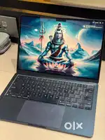 Macbook m2 256 gb 1 year old top Condition