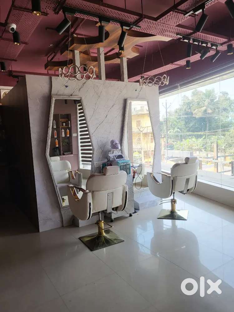 Unisex professional salon