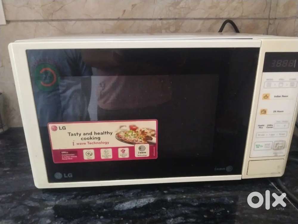 LG oven in very good condition