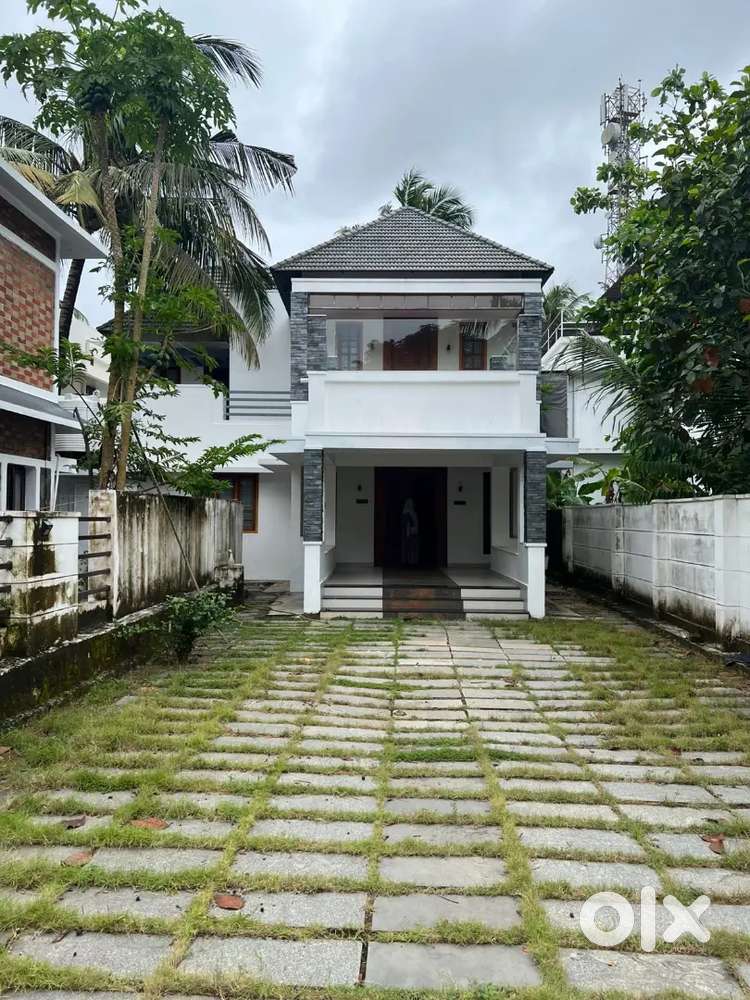Posh individual building for rend