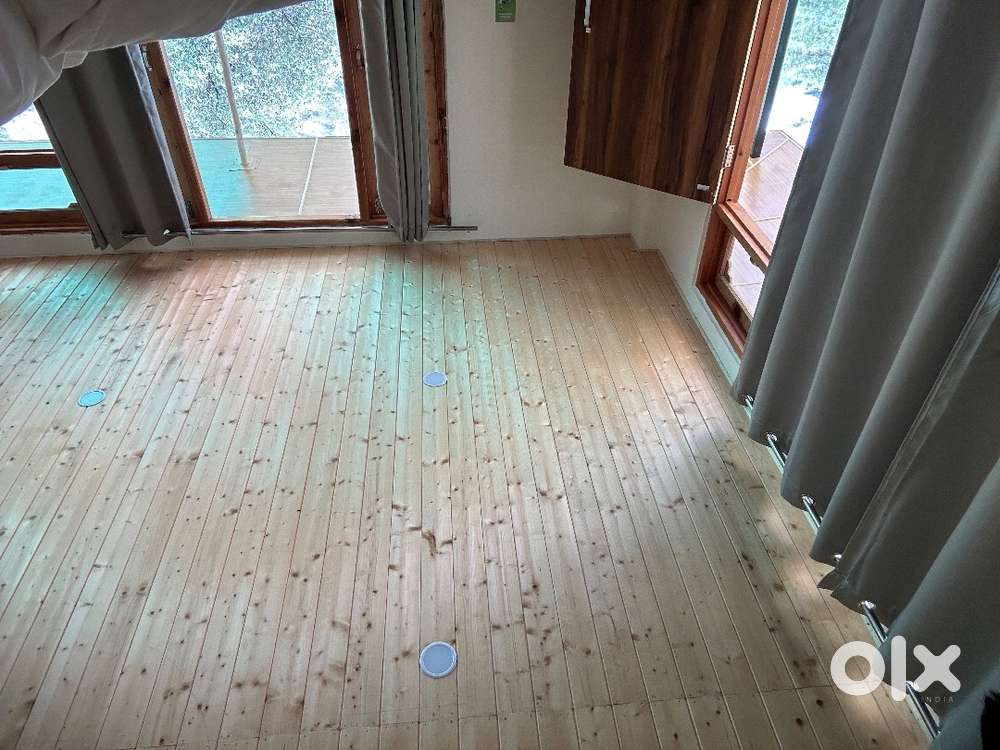 1 ROOM + BATHROOM (no kitchen)