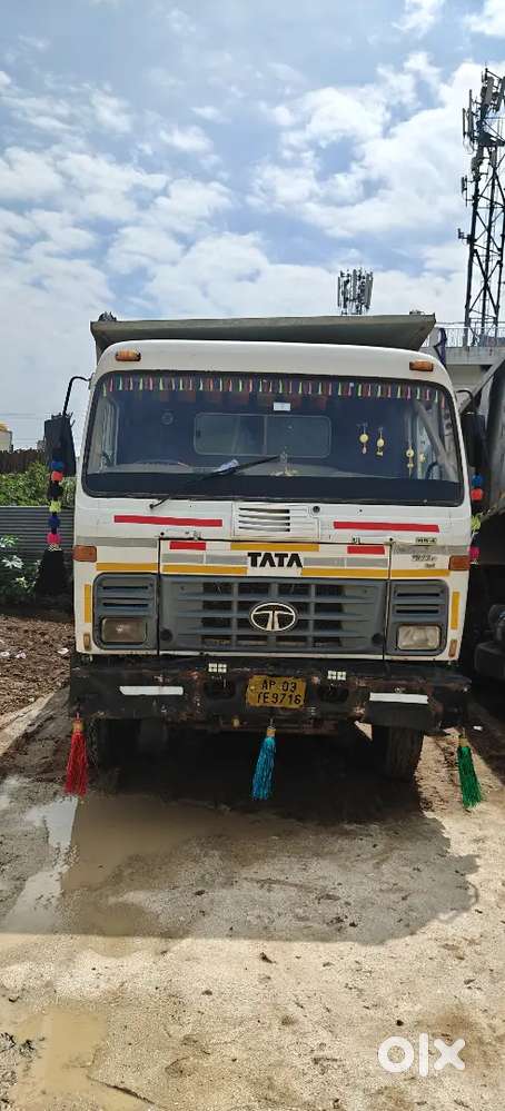 TATA TIPPER 10 TYRE BOGI SUSPENSION BS4 VERY GOOD CONDITION