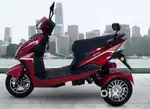 Komaki 3 wheel electric scooty