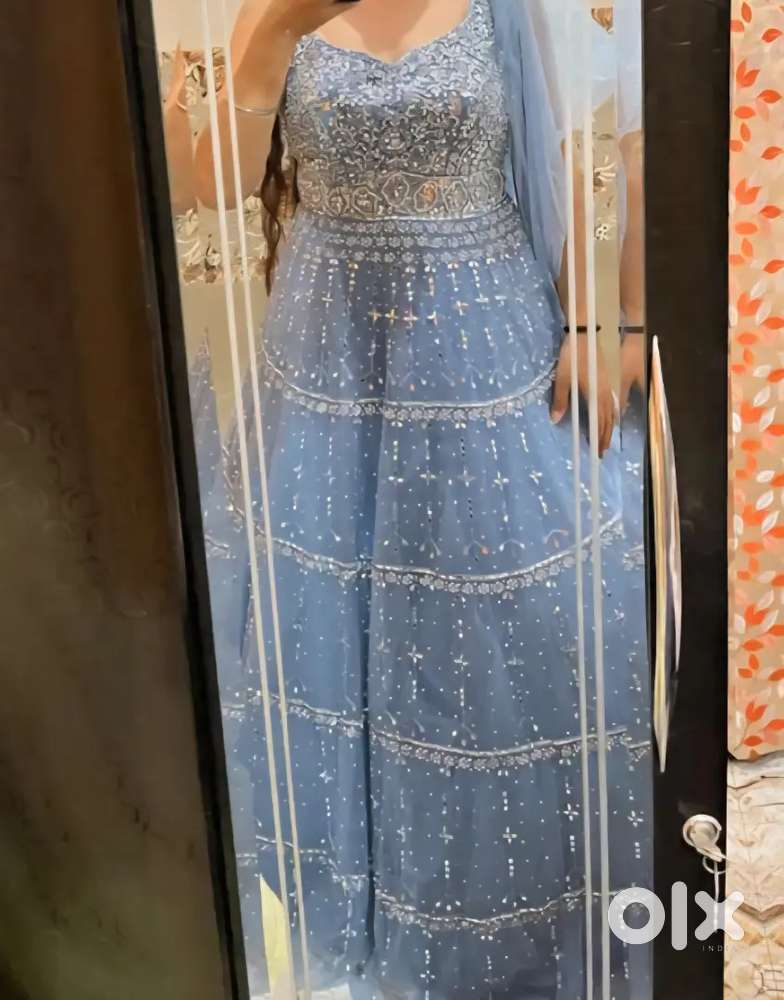 Party wear Gown in good condition not even a single defect