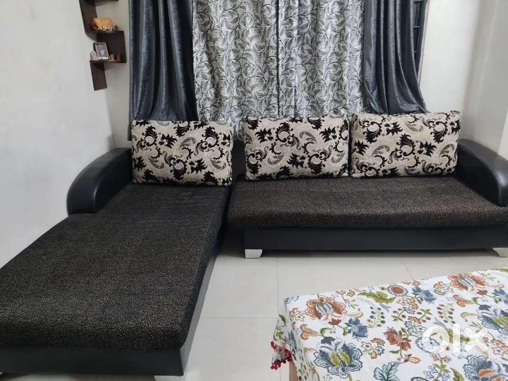 Sofa cum Deewan, 6 seater (Black)