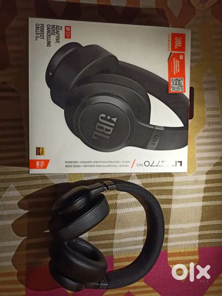 JBL Live 770NC Black headphones, under warranty mint condition