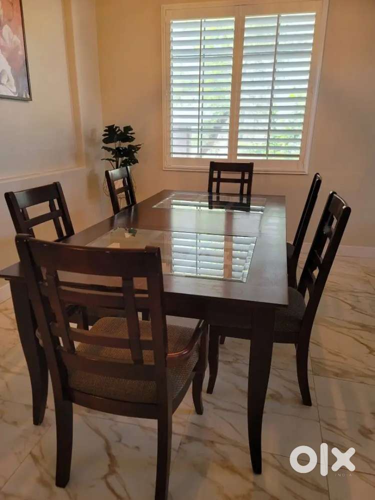 Dinning Table