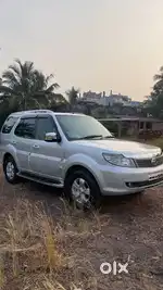 Tata safari strome showroom condition