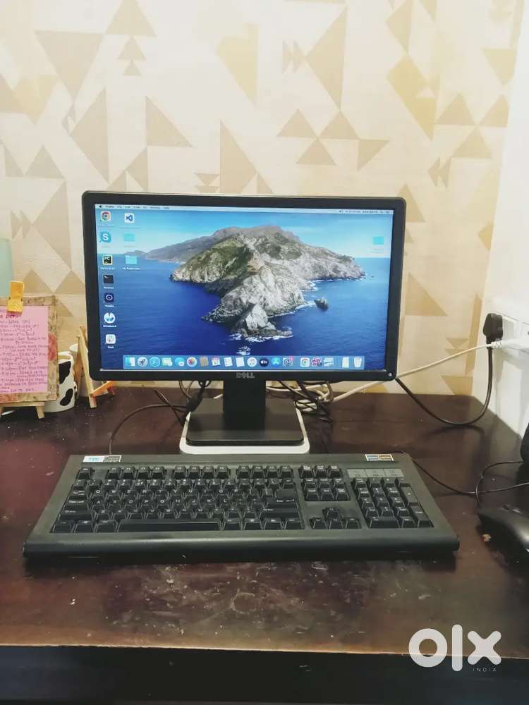 Mac Mini Desktop (i5, 8 GB RAM, 500GB Hard disk), Dell 19inch Monitor