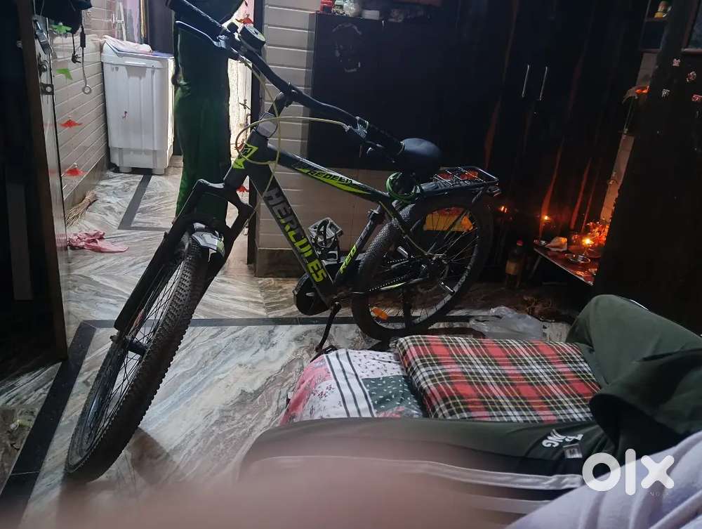 Hercules men and women bicycle in totiya and grey colour