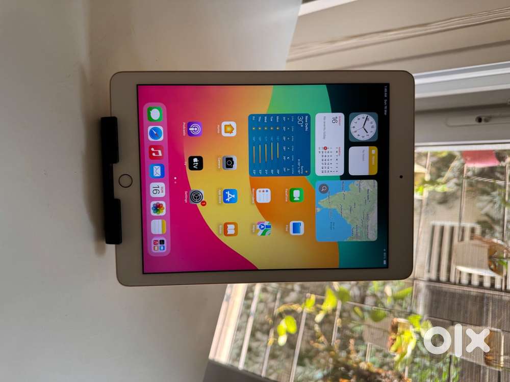 iPad (6th generation) 32 GB WiFi - Rose Gold