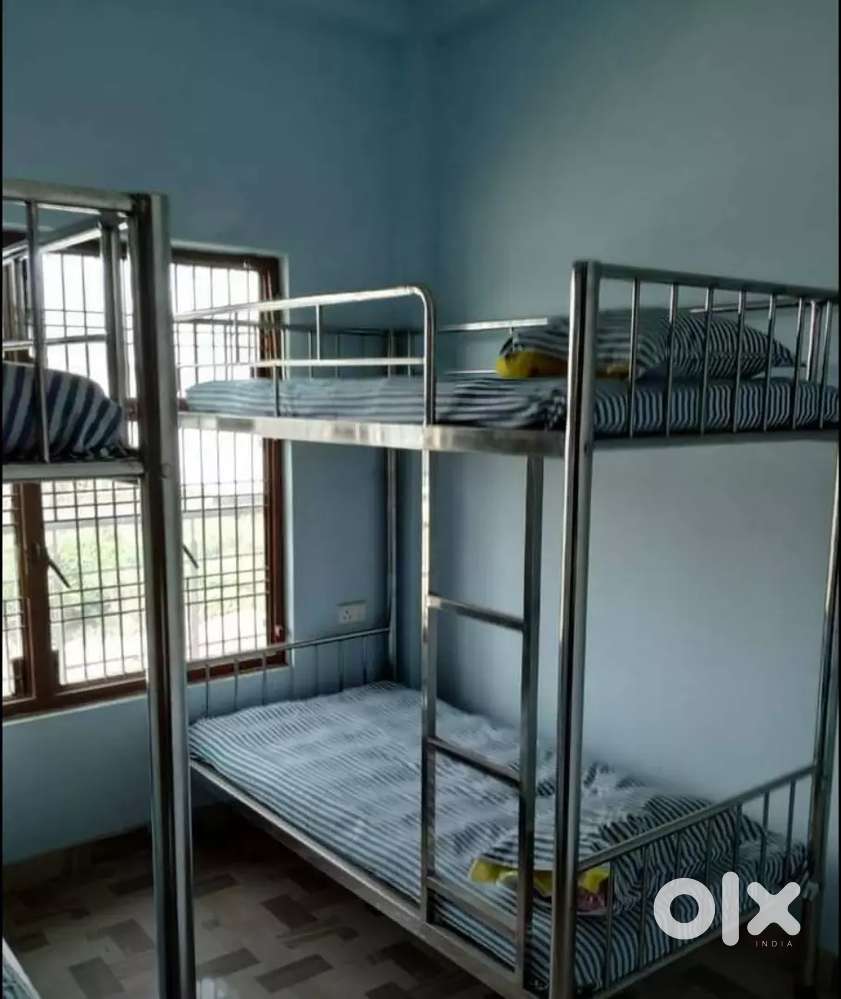 Room.  OR.   Pg     available only for Girls..Near by DDU university