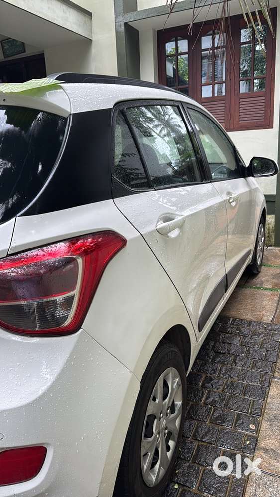 Hyundai Grand i10 2015 Petrol Well Maintained