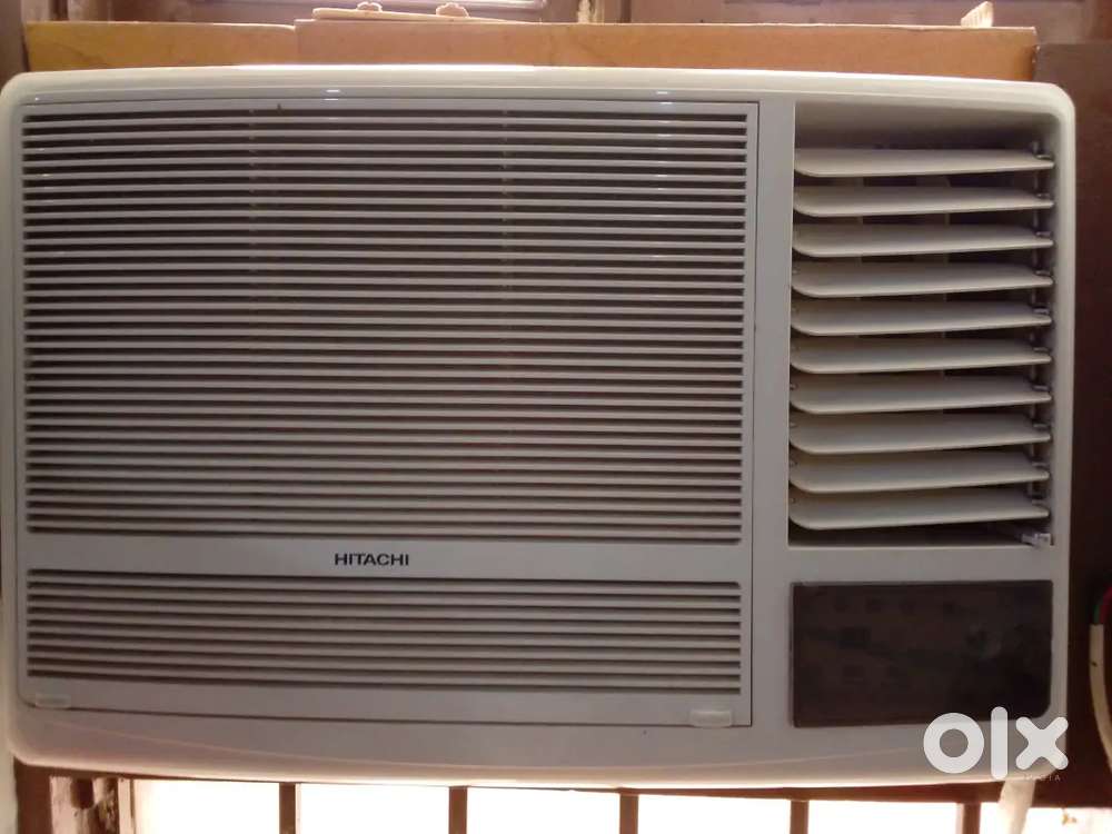 A 1.5 tonne HITACHI  window AC is availble 4 sale in Brand new condn
