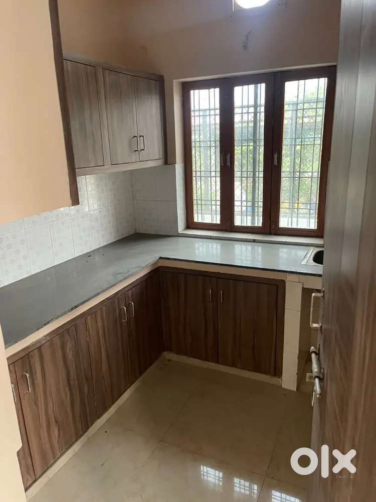 2bhk house in Aliganj puraniya 2floor