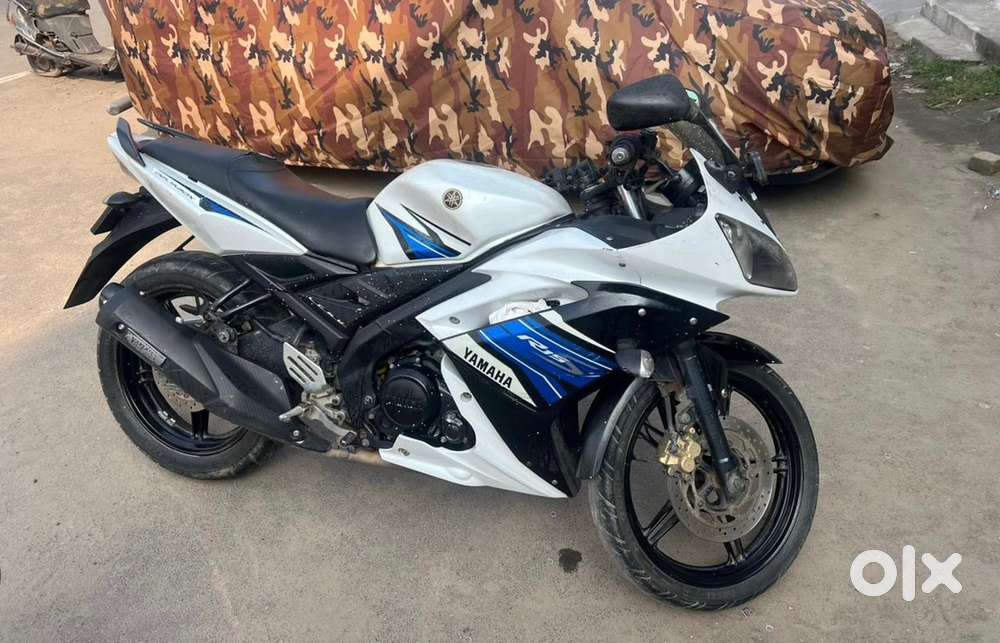 Yamaha R15 Version 1