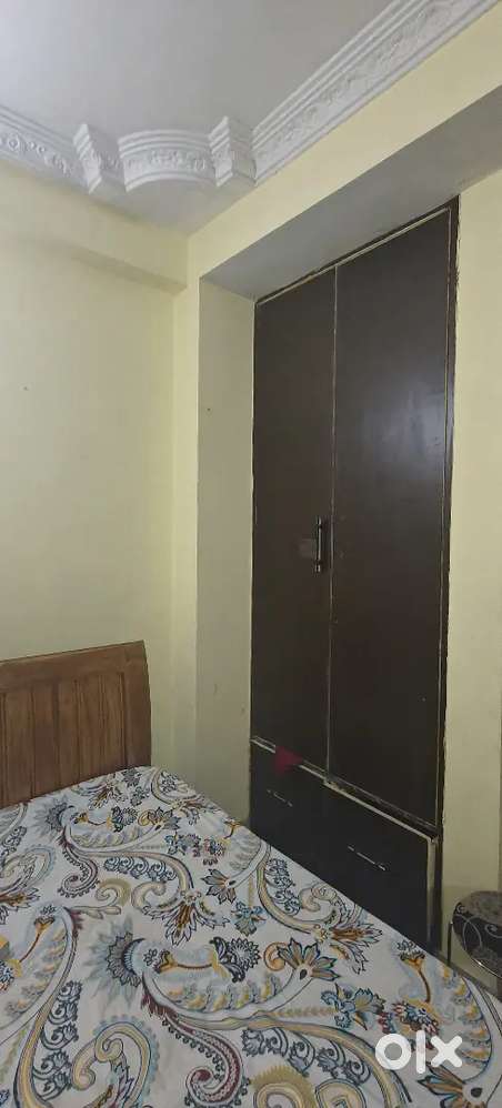 Pg for girl only attached bathroom,fridge, bed , almirah available