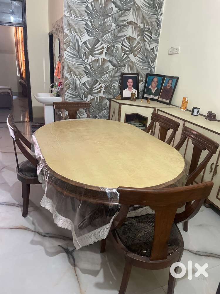 Dinning table