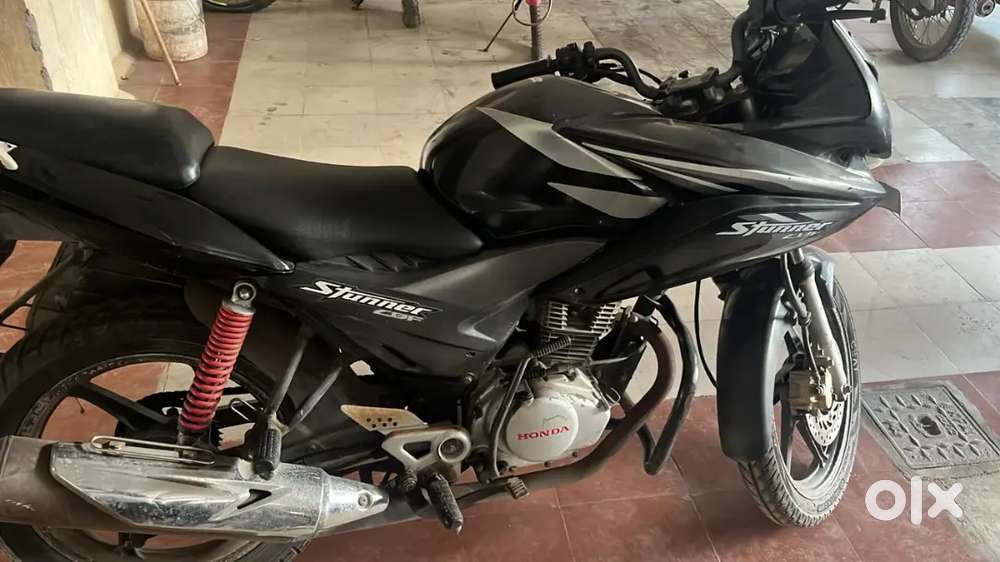 Honda Stunner, a black bike