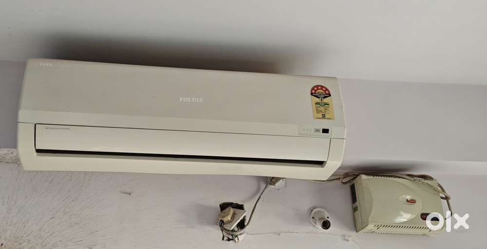 Voltas Split AC, 1.2 Ton, 5 star rating in good condition