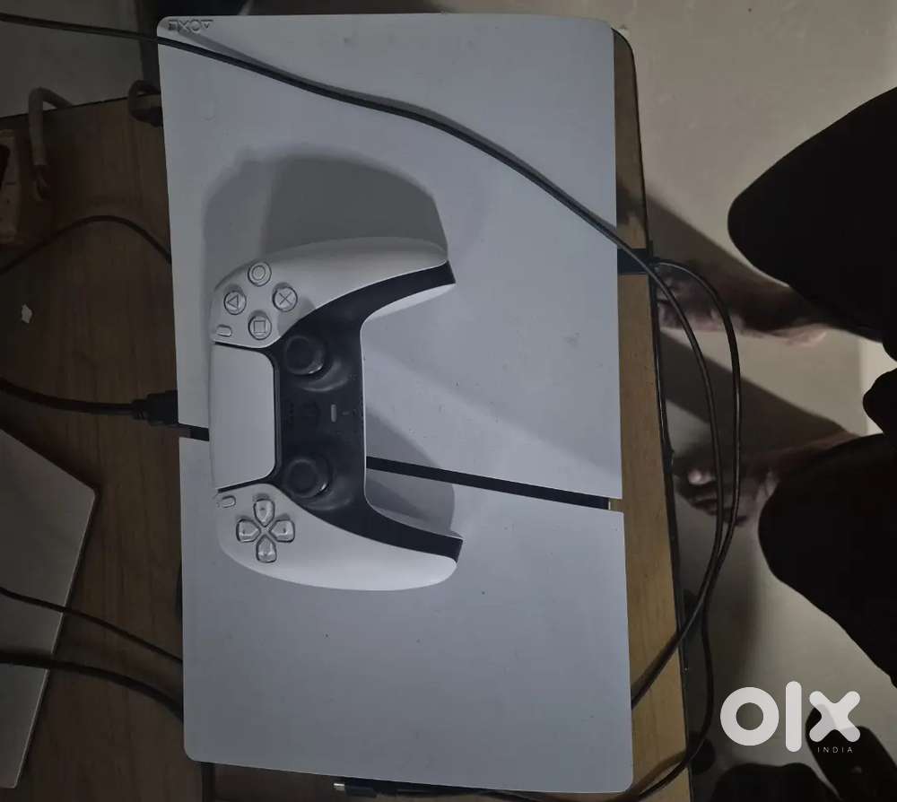 PS 5 digital( one controller)- Brand new