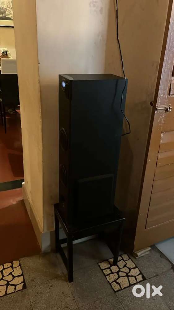 Selling speakers from renowned company. Wholesale stock