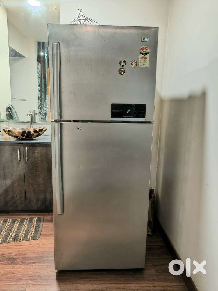 LG REFRIGERATOR, SILVER, MODEL: LG GL 478ysx4 (10 years old)