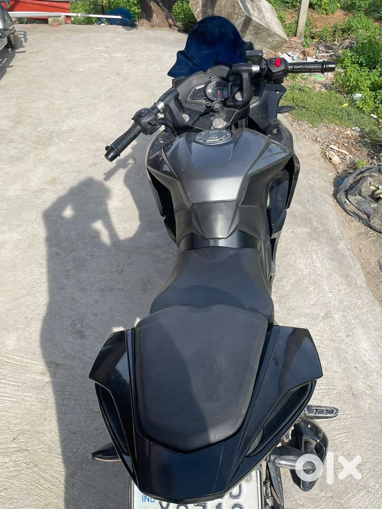 Pulsar rs200