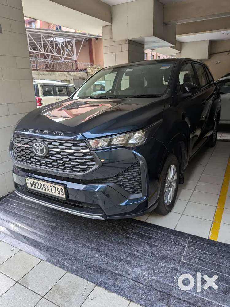 Toyota Innova Hycross 4400 Km Automatic GX 7 Seater Petrol. Brand New